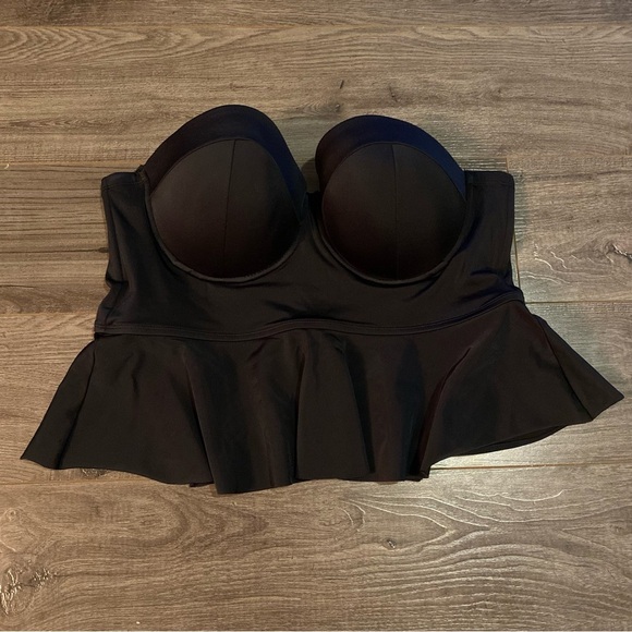 Torrid under wire peplum tankini swim suit size 1 - Picture 2 of 11